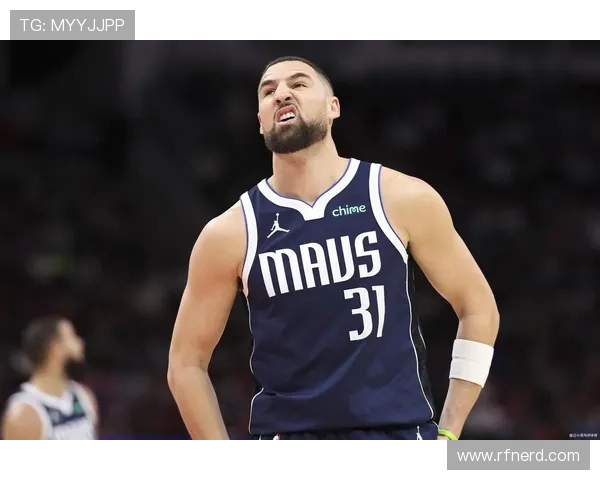 克莱·汤普森三分命中率提升显著 拉开球队重要火力差距